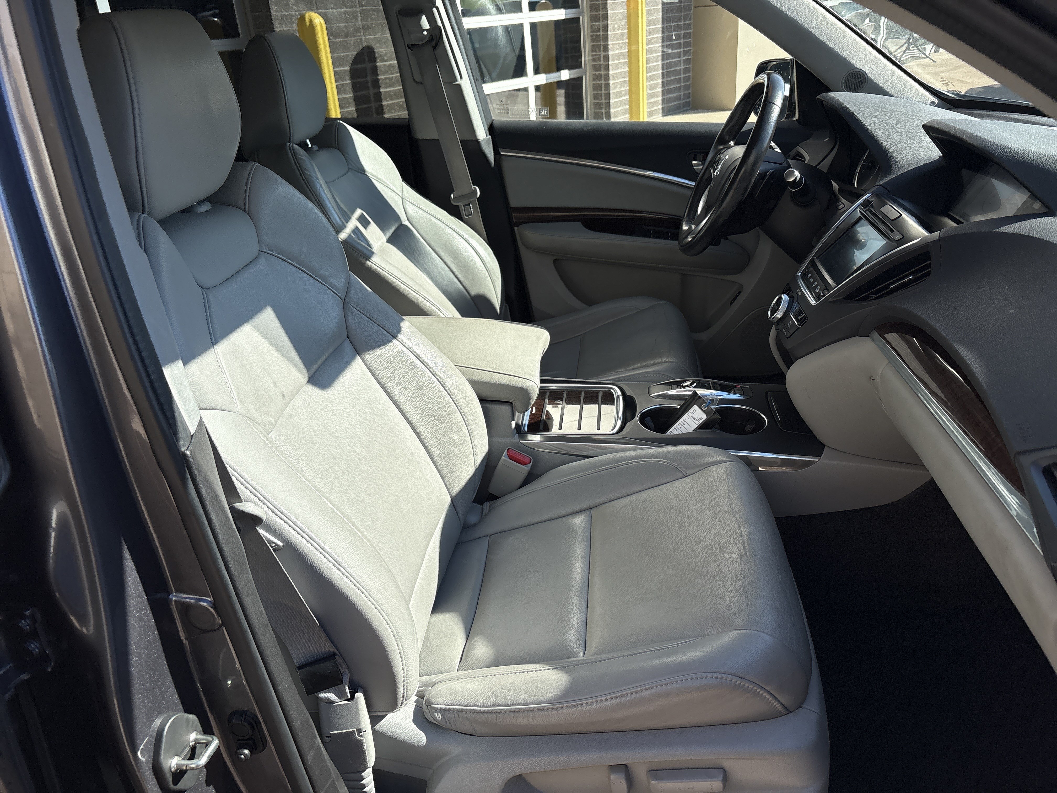 Used 2017 Acura MDX w/ Technology Package AWD/4WD image 33