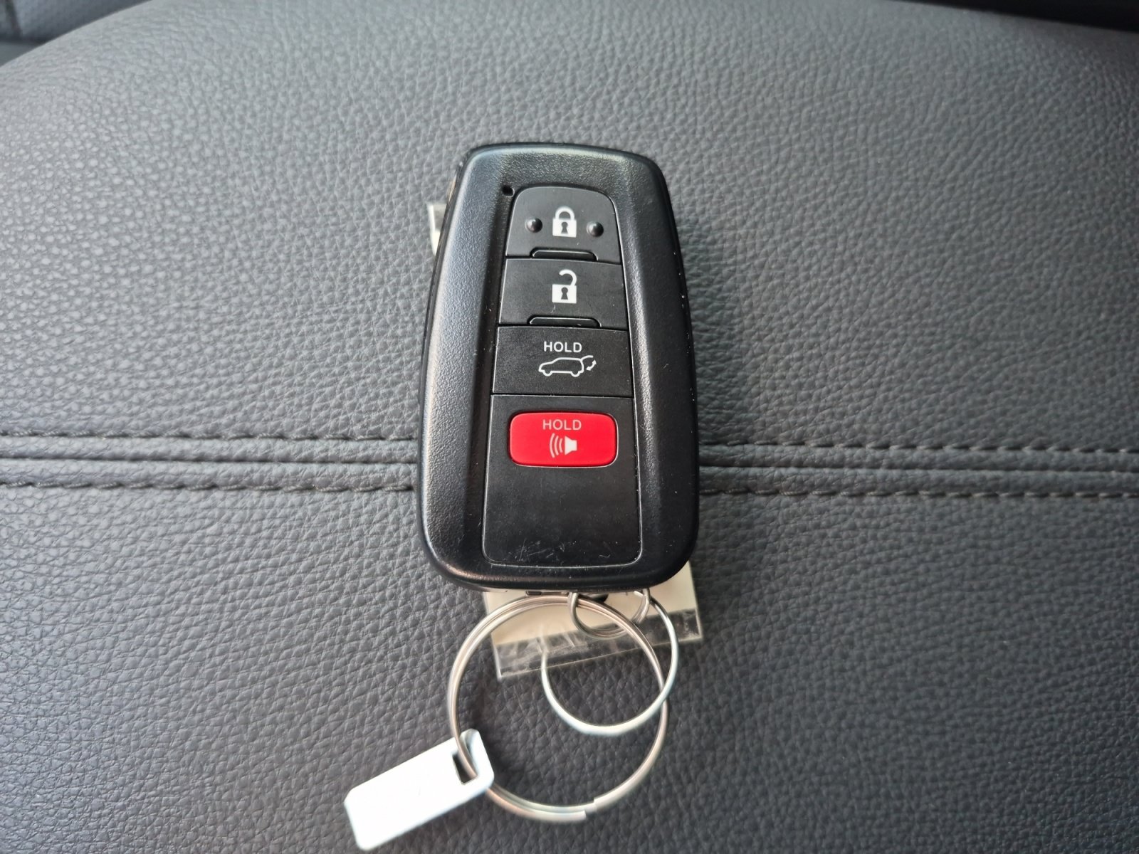 Used 2024 Toyota RAV4 Limited AWD/4WD image 31
