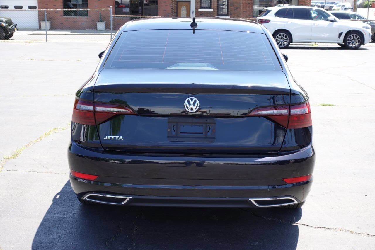 Used 2021 Volkswagen Jetta R-Line w/ R-Line Cold Weather Package FWD image 11