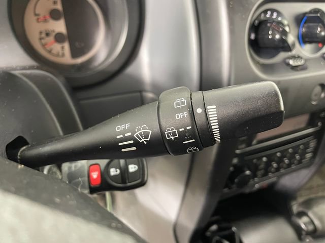 Used 2004 Nissan Xterra XE image 11