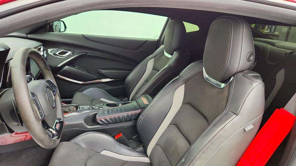 Used 2021 Chevrolet Camaro SS RWD image 20