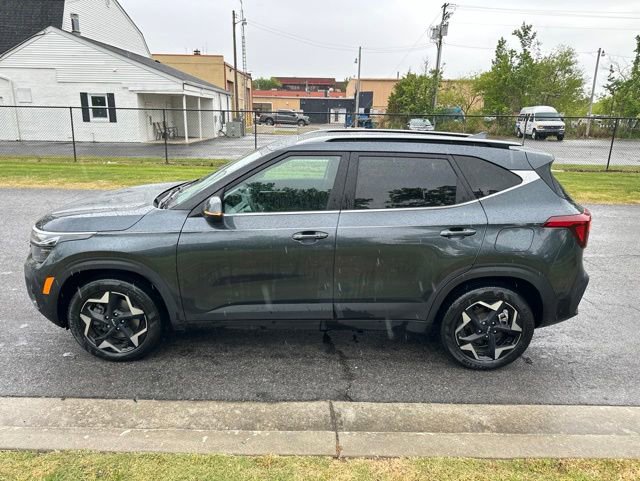 Certified 2024 Kia Seltos EX AWD/4WD image 7