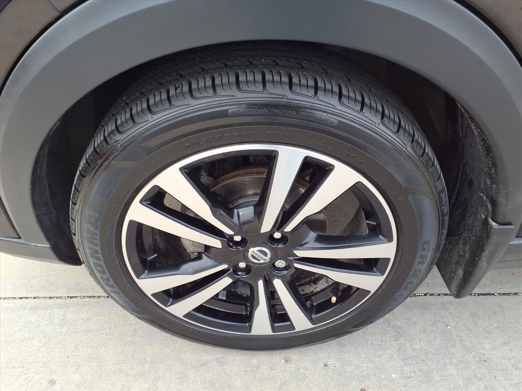 Used 2018 Nissan Kicks SV image 21