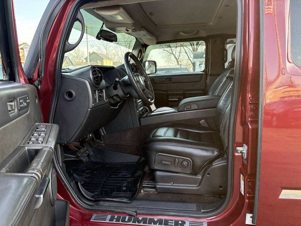 Used 2005 HUMMER H2 SUT w/ Preferred Equipment Group AWD/4WD image 19