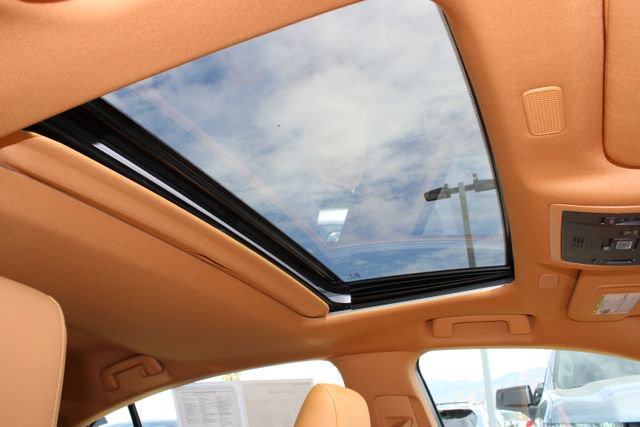 Certified 2024 Lexus ES 300h w/ Premium Package image 6