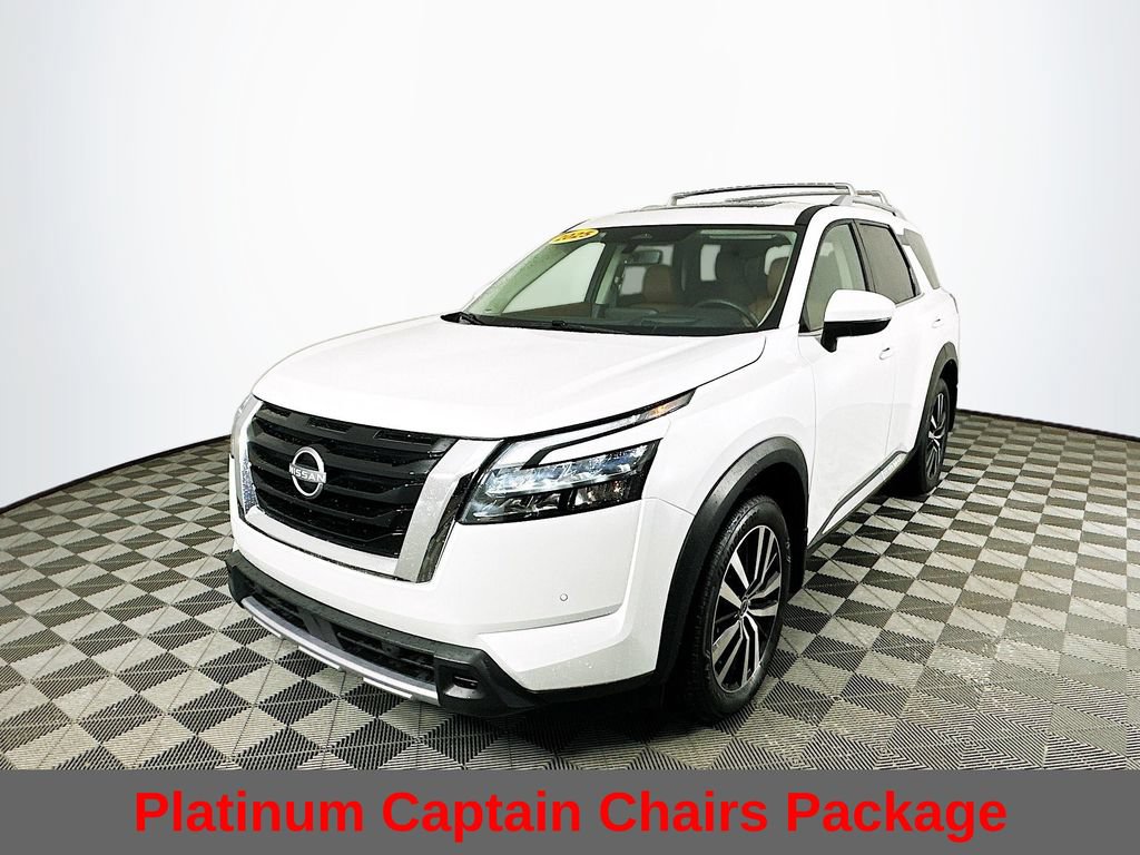 Certified 2025 Nissan Pathfinder Platinum AWD/4WD image 6