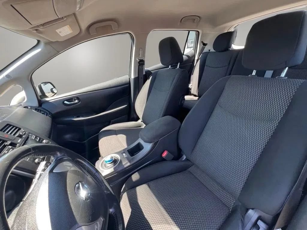 Used 2014 Nissan Leaf S FWD image 12