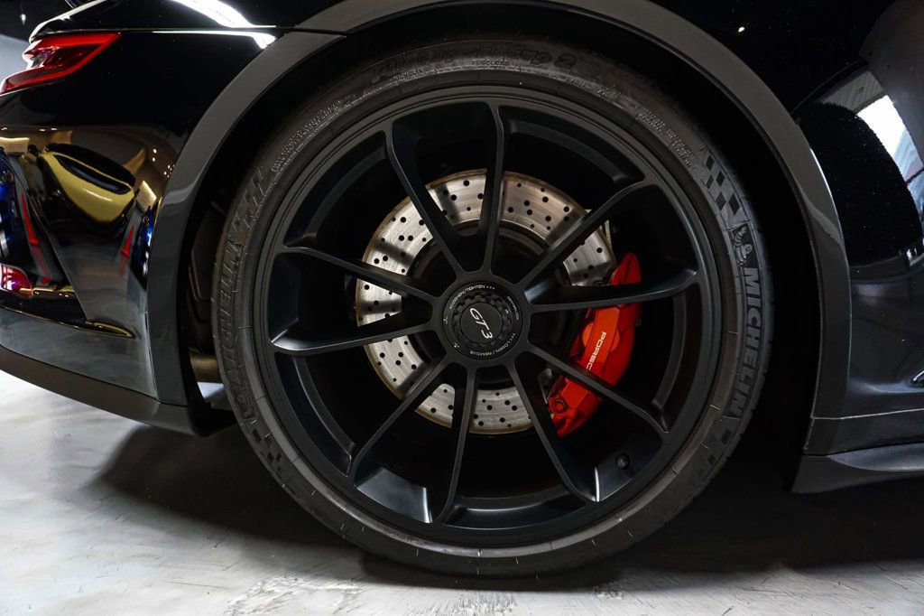 Used 2018 Porsche 911 GT3 RWD image 46