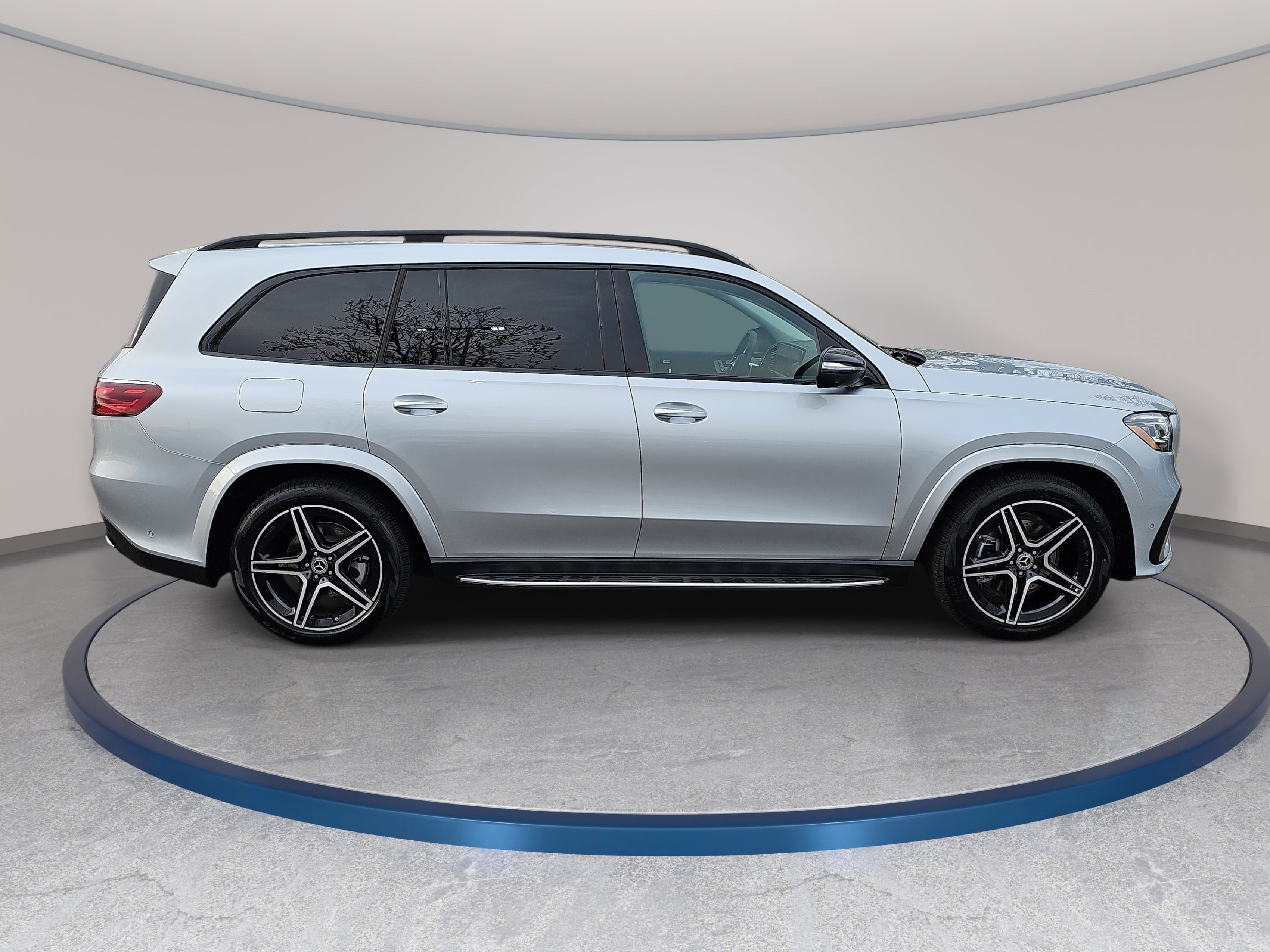New 2026 Mercedes-Benz GLS 450 4MATIC image 4
