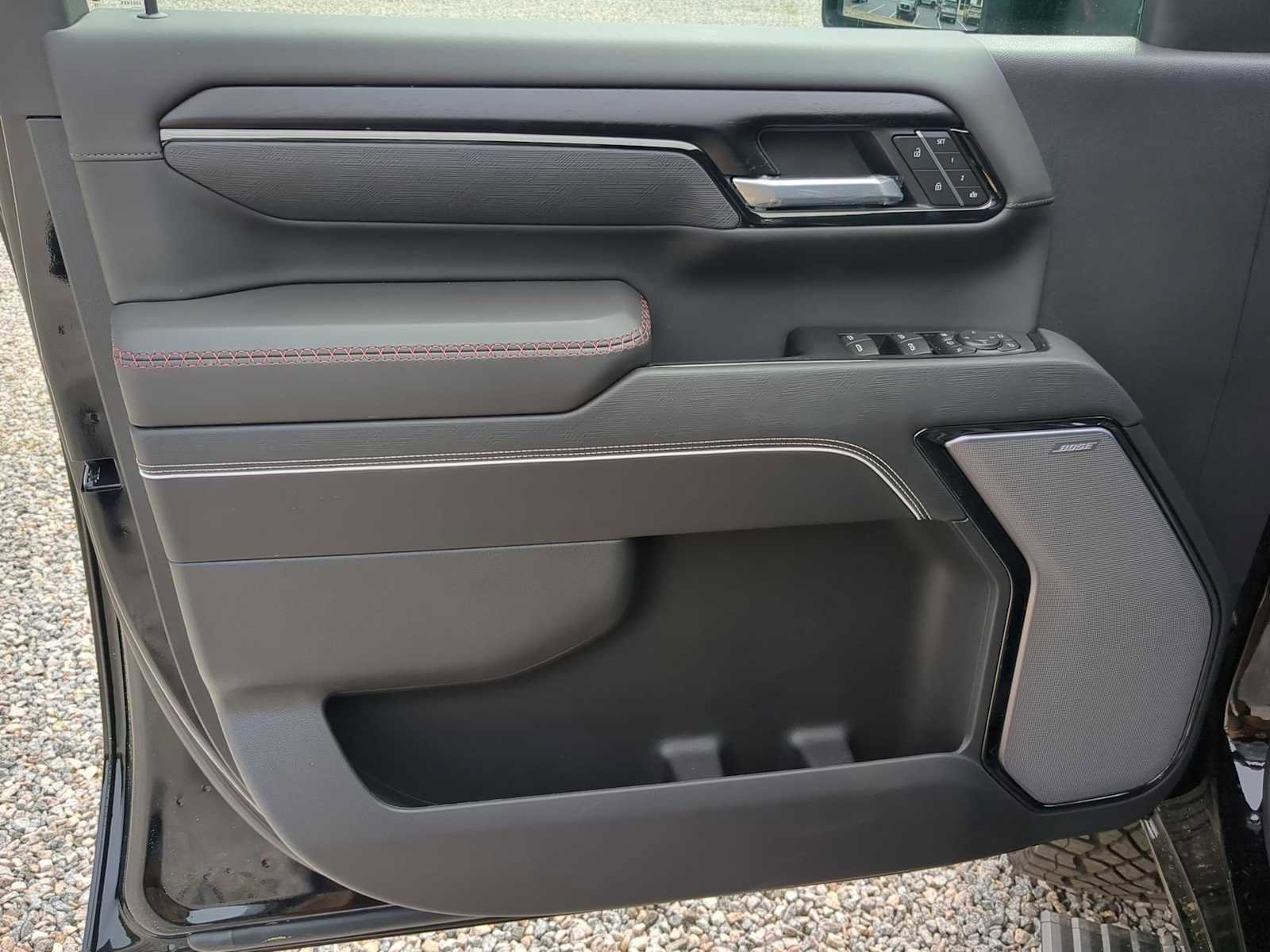 New 2026 GMC Sierra 2500 AT4X w/ LPO, Black Badging Package image 11