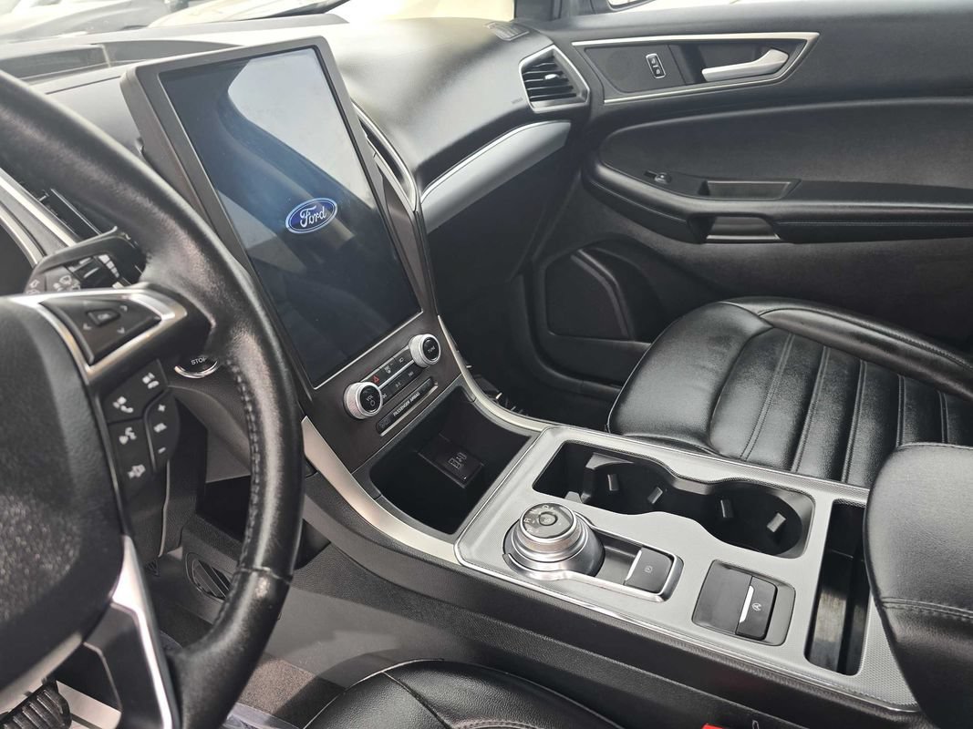 Used 2021 Ford Edge SEL AWD/4WD image 16