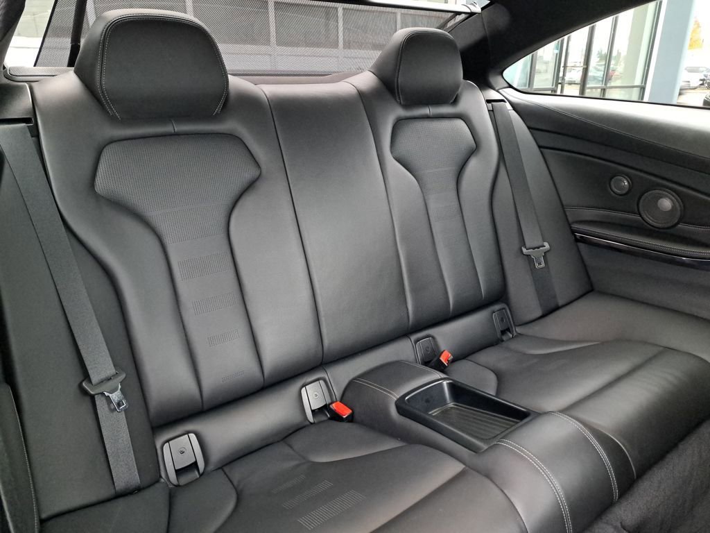 Used 2015 BMW M4 Coupe image 16