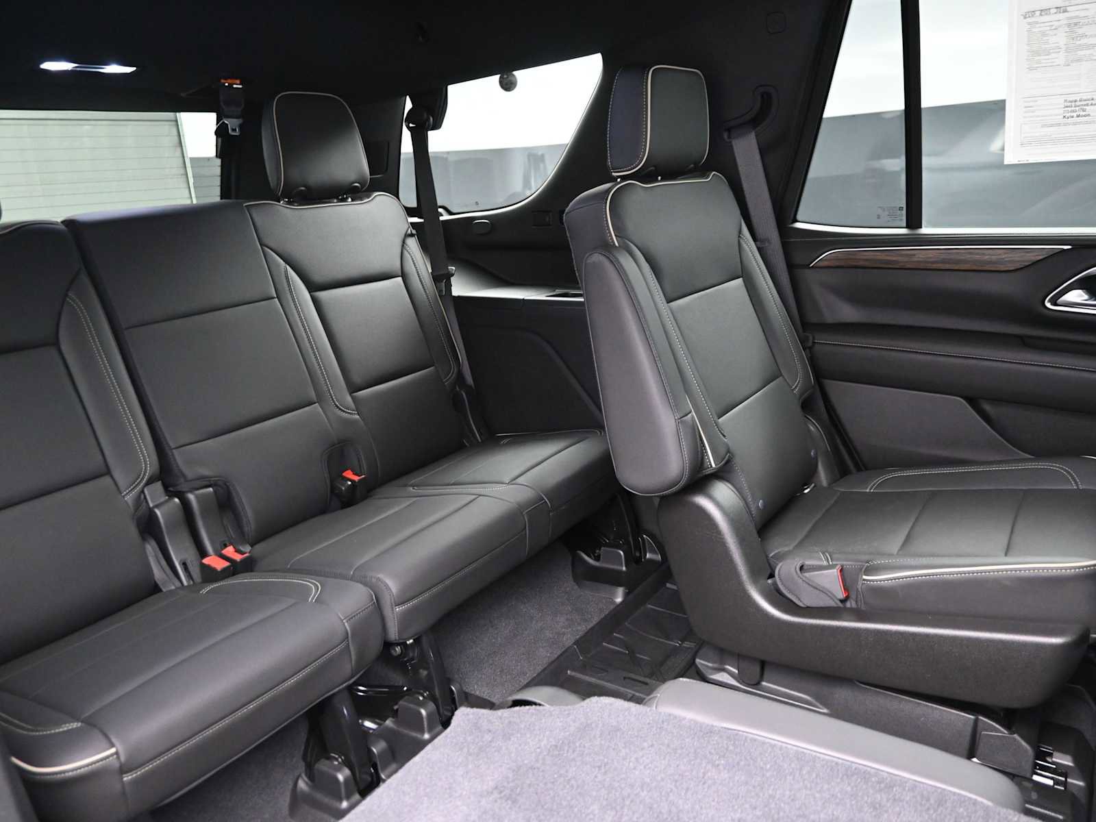 Used 2021 Chevrolet Tahoe Premier AWD/4WD image 41