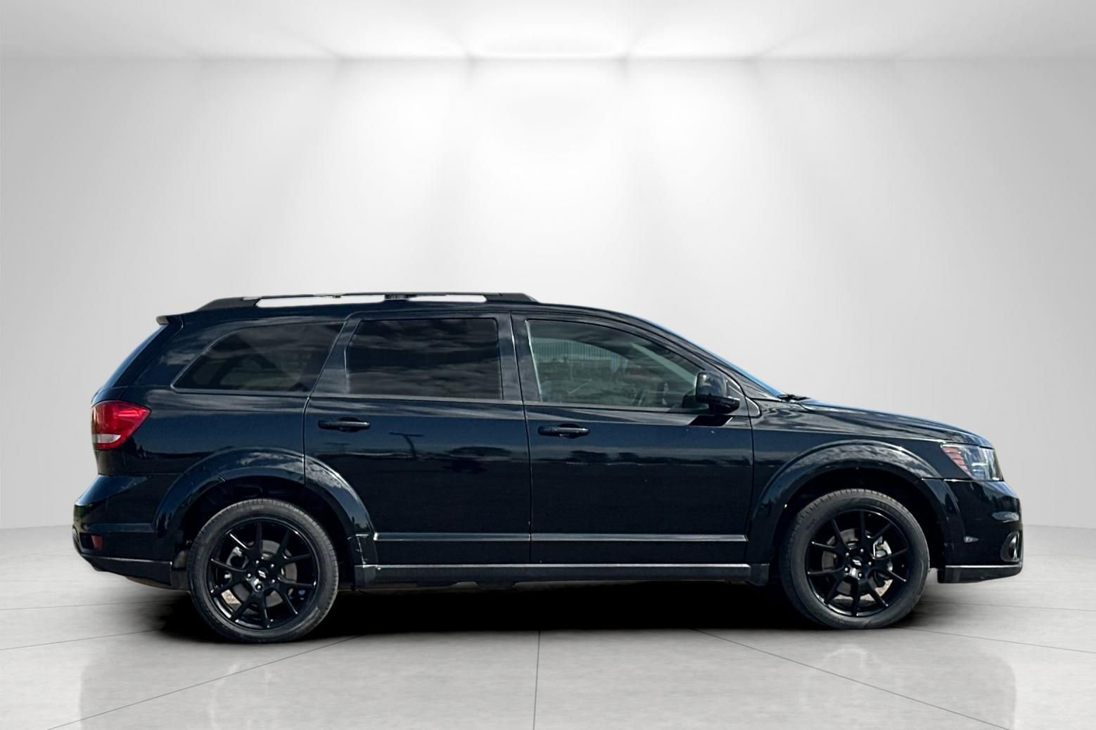 Used 2019 Dodge Journey SE image 2