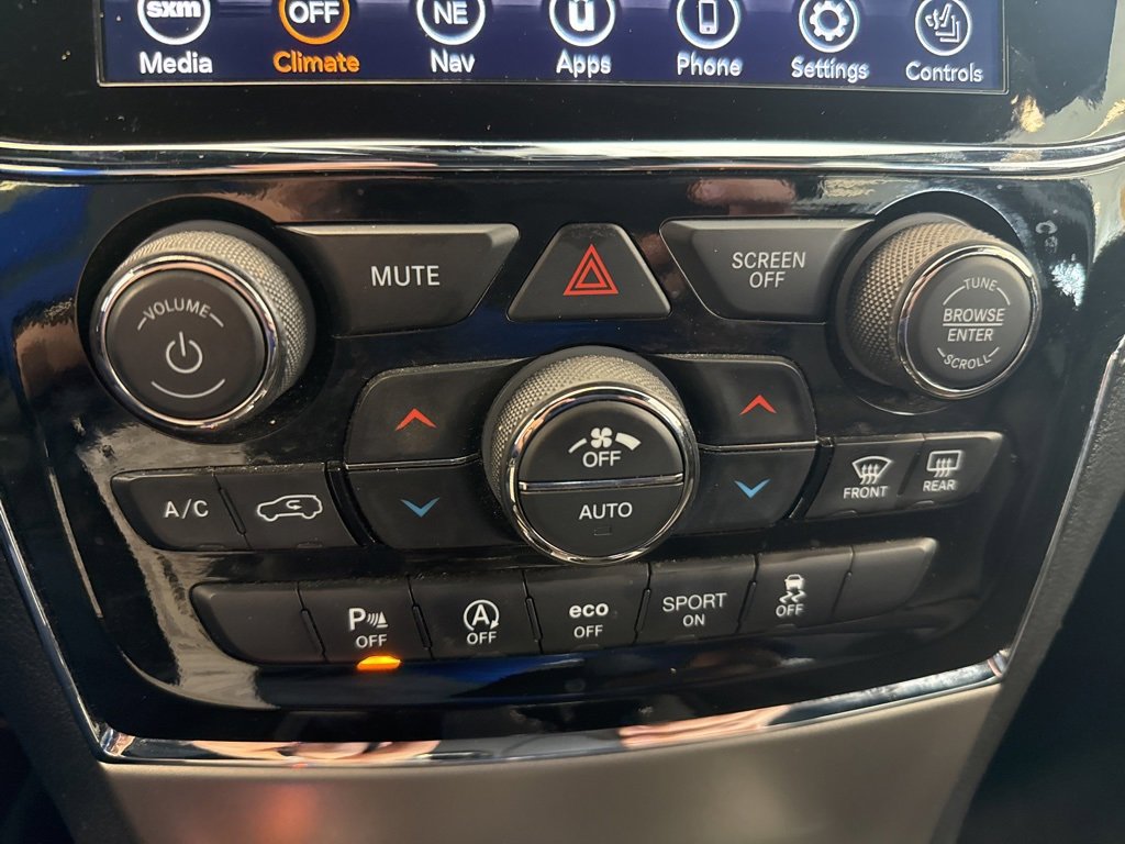 Used 2022 Jeep Grand Cherokee Limited image 16