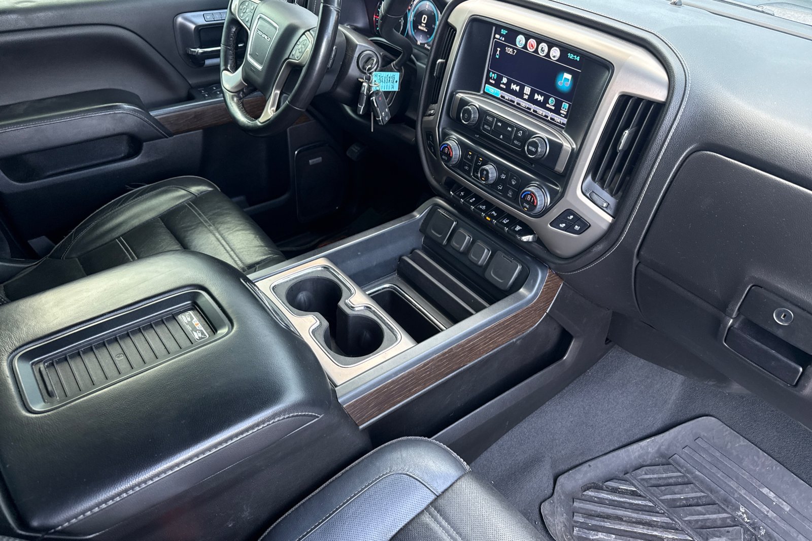 Used 2019 GMC Sierra 3500 Denali w/ Duramax Plus Package AWD/4WD image 17