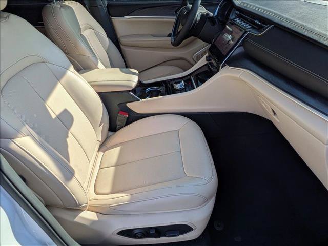 Used 2023 Jeep Grand Cherokee L Limited w/ Luxury Tech Group II RWD image 20