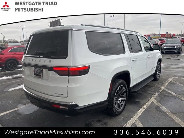 Used 2024 Jeep Wagoneer L Series II w/ Flexible Seating Group image 10