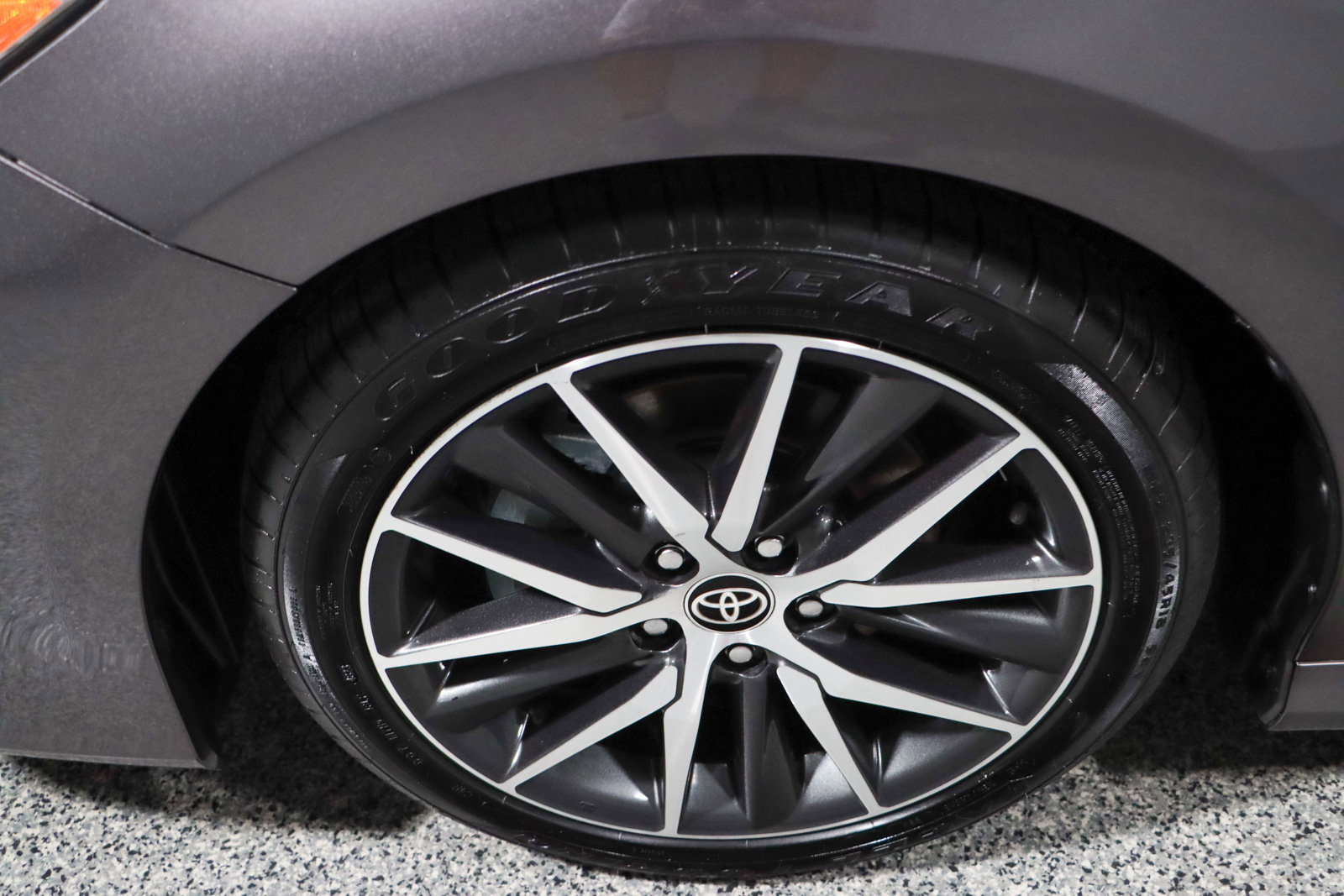 Used 2022 Toyota Camry XLE w/ Navigation Package image 11