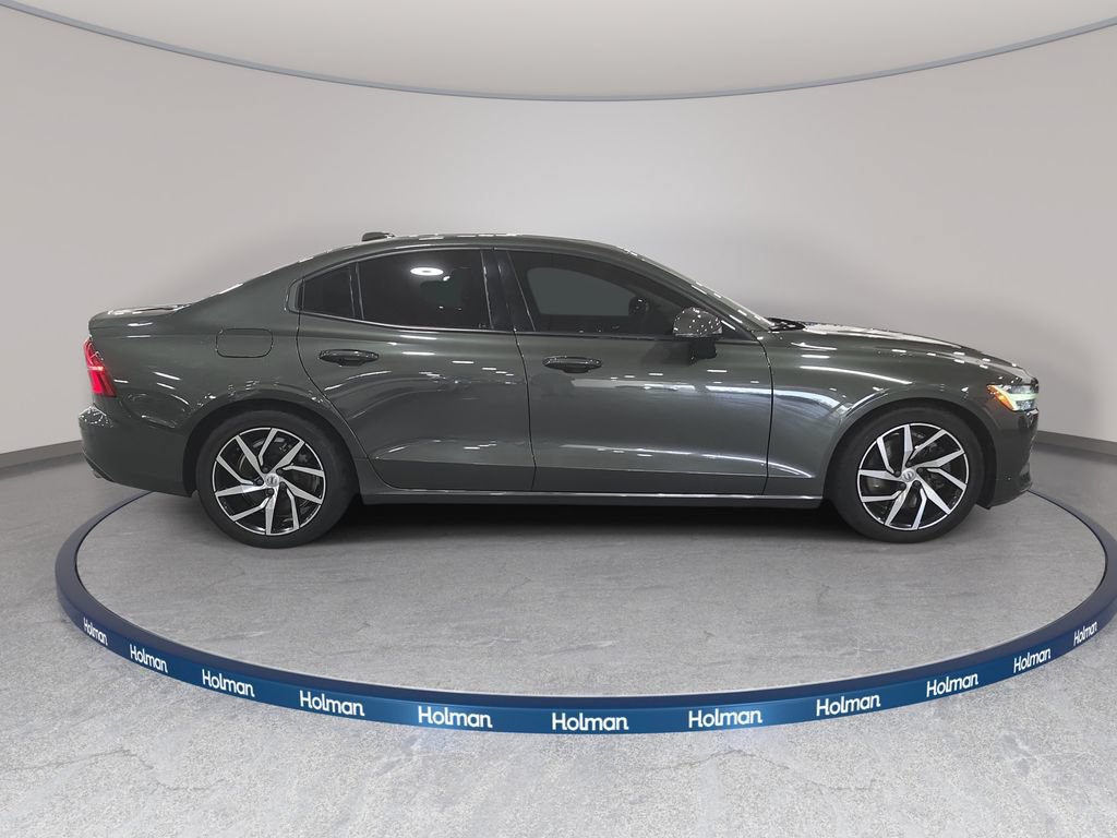 Used 2020 Volvo S60 T6 Momentum AWD/4WD image 6
