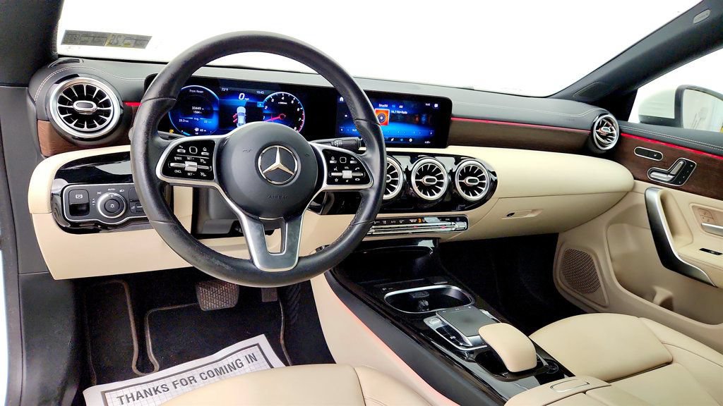 Used 2020 Mercedes-Benz CLA 250 4MATIC w/ Premium Package image 11