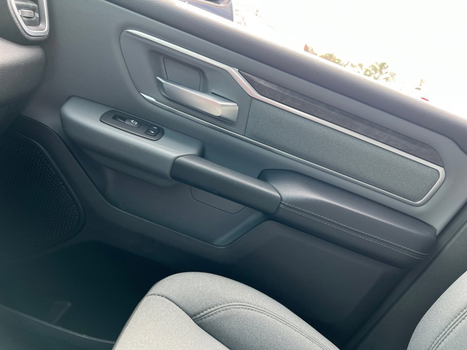 Used 2023 RAM 1500 Big Horn image 32