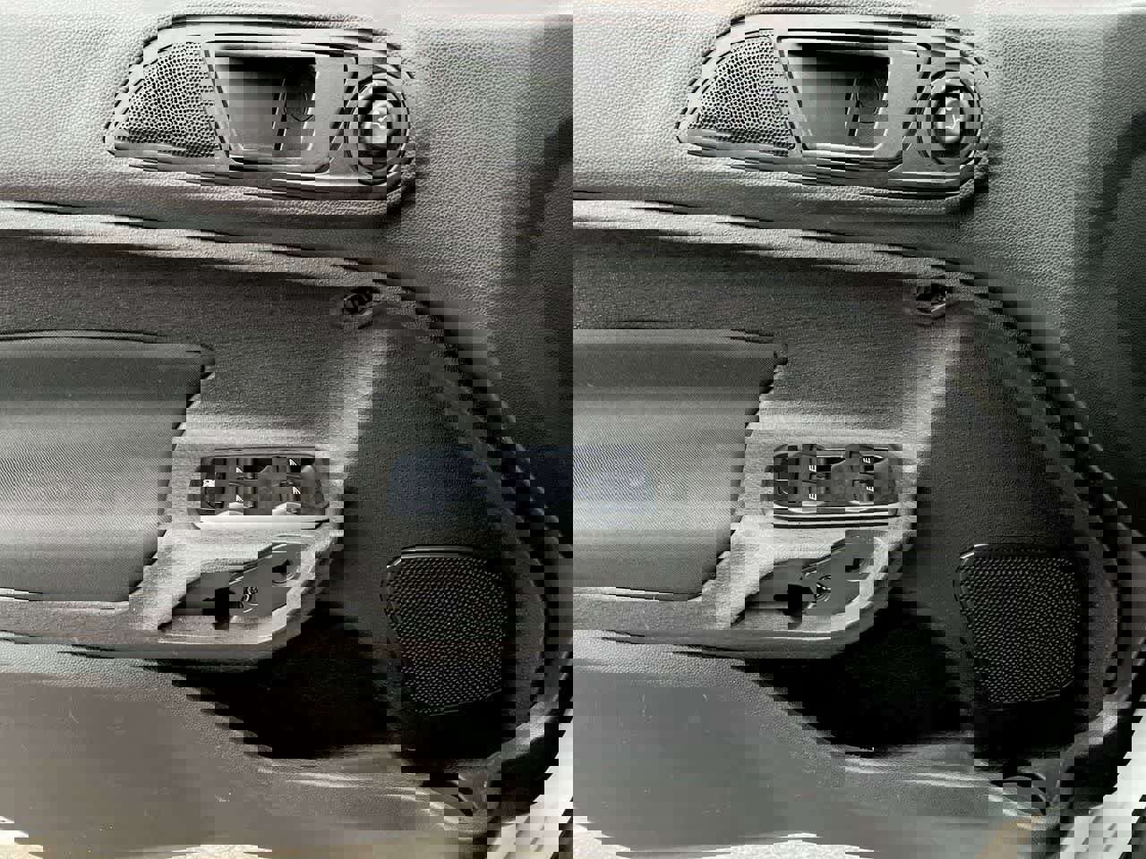 Used 2017 Ford Fiesta SE image 25