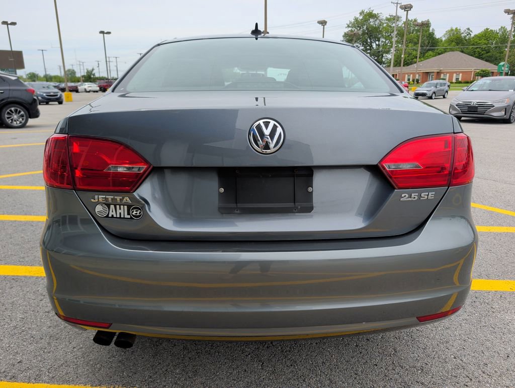 Used 2013 Volkswagen Jetta SE FWD image 6