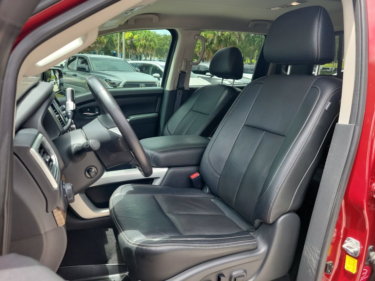 Used 2021 Nissan Titan SL AWD/4WD image 16