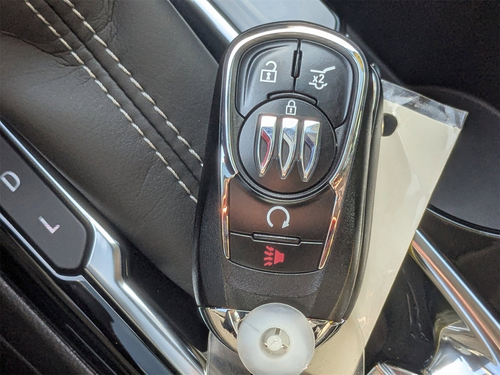 Used 2025 Buick Encore GX Avenir w/ Avenir Technology Package image 34