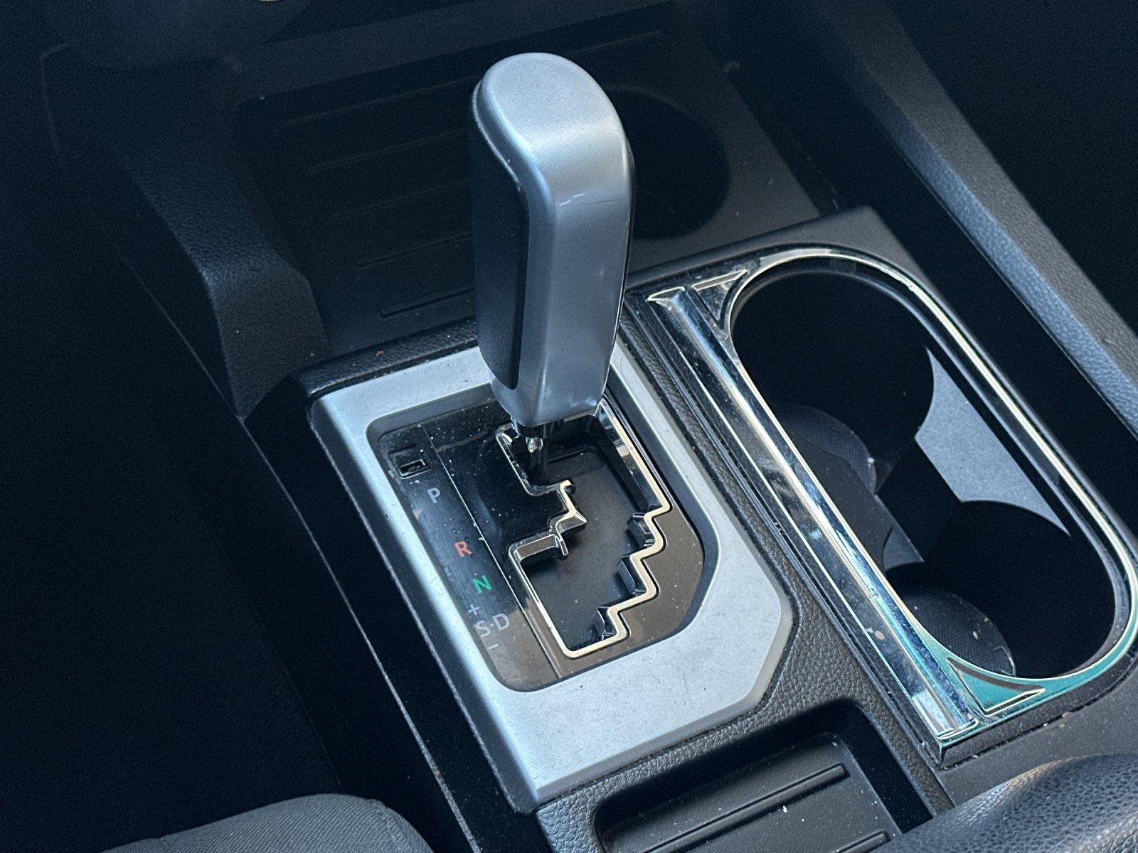 Used 2015 Toyota Tundra SR5 w/ TRD Off Road Package AWD/4WD image 19