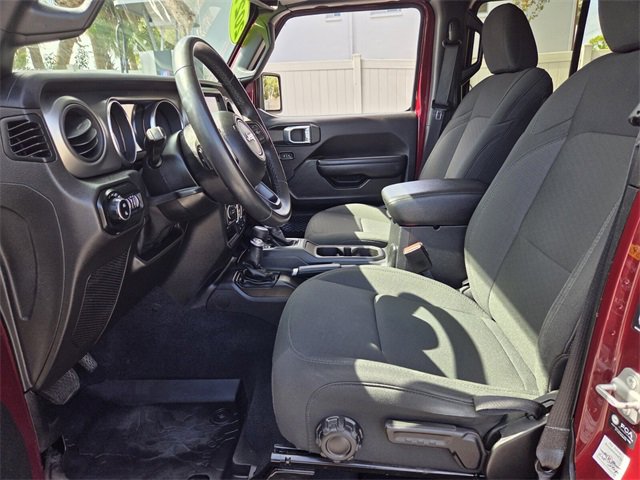 Used 2021 Jeep Gladiator Willys image 15