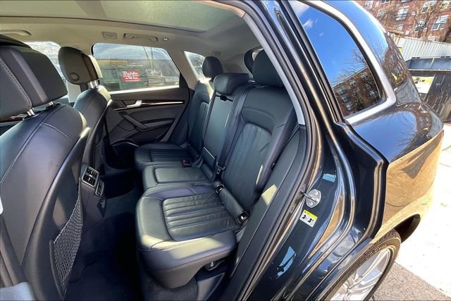 Used 2018 Audi Q5 2.0T Premium Plus w/ Premium Plus Package image 26