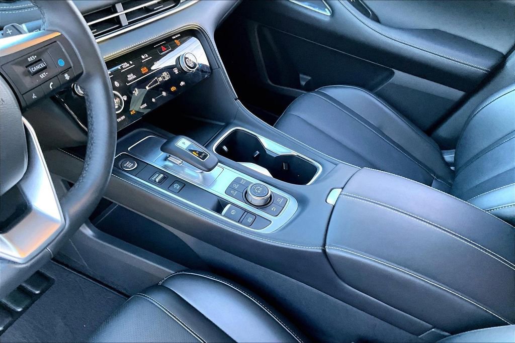 Certified 2025 INFINITI QX60 Luxe w/ Vision Package image 19