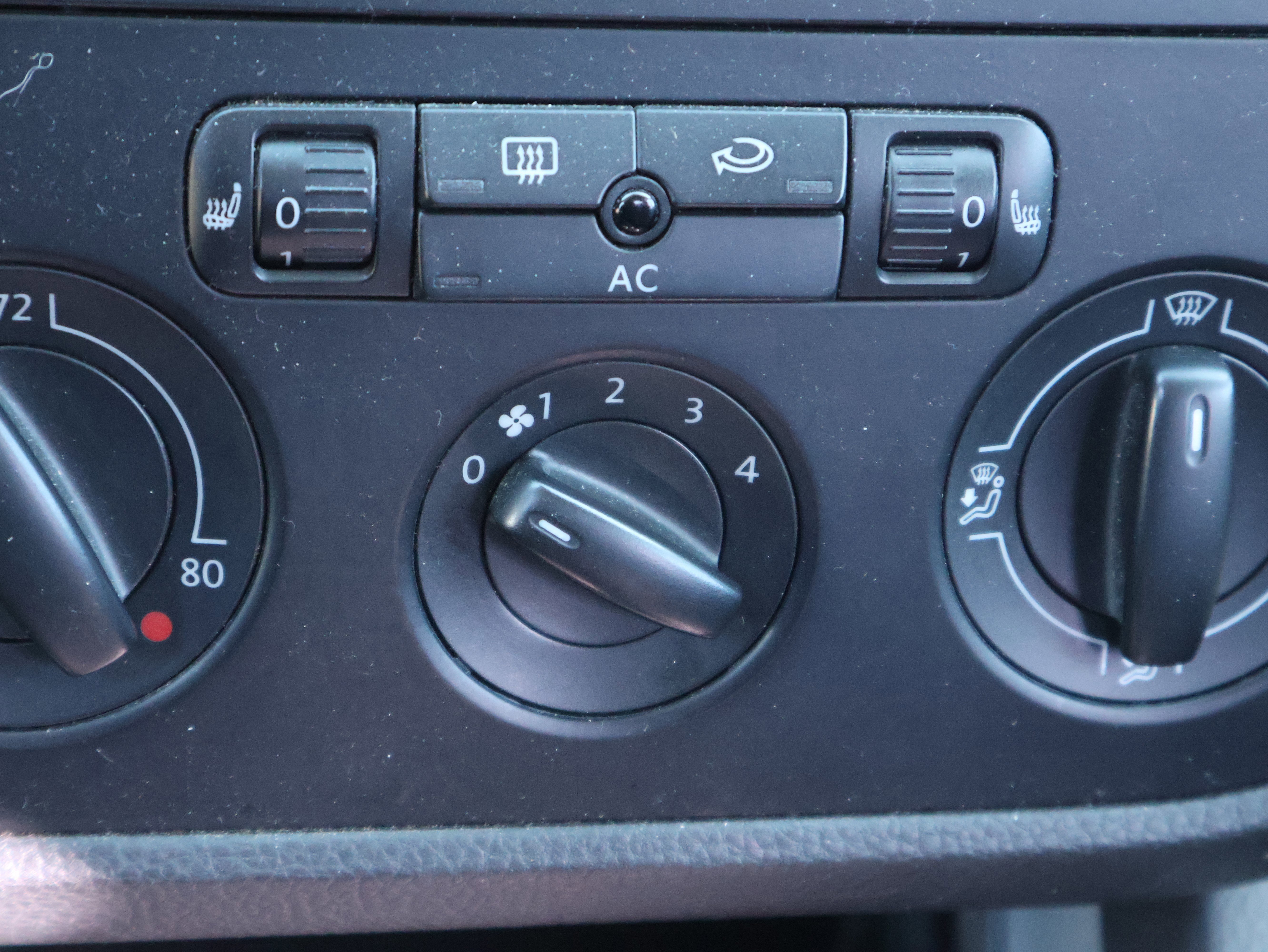 Used 2009 Volkswagen Jetta S image 29