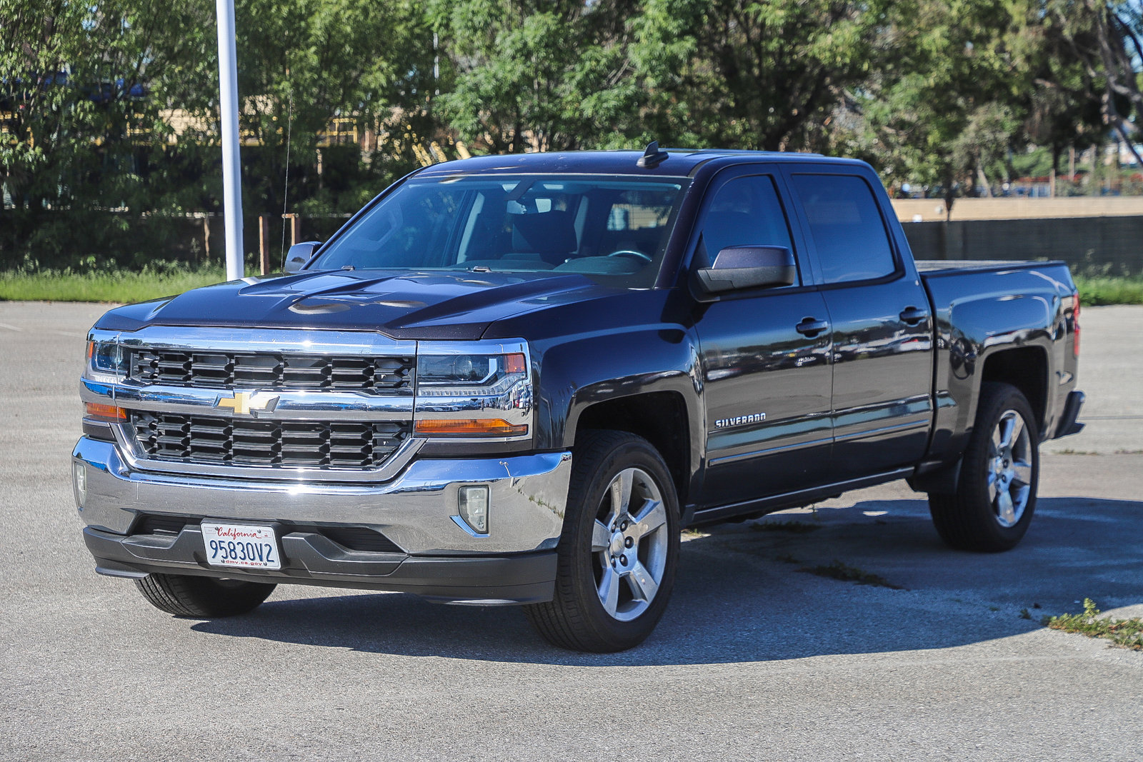 Used 2016 Chevrolet Silverado 1500 LT w/ All Star Edition image 3