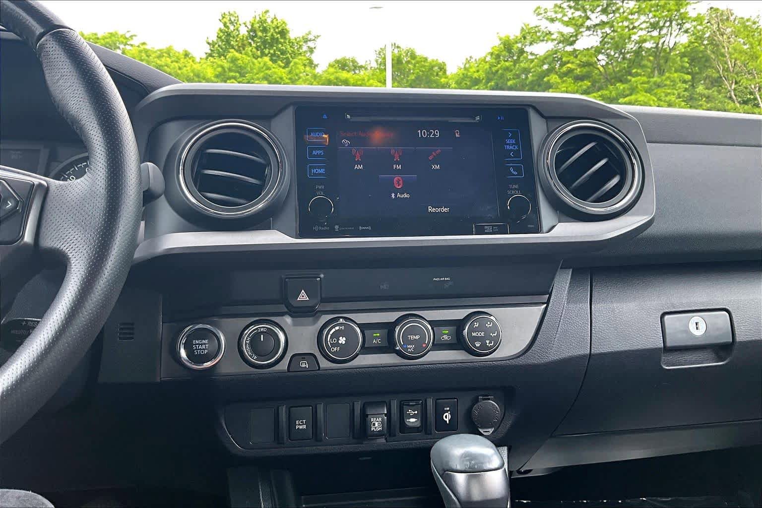 Used 2019 Toyota Tacoma TRD Off-Road AWD/4WD image 33