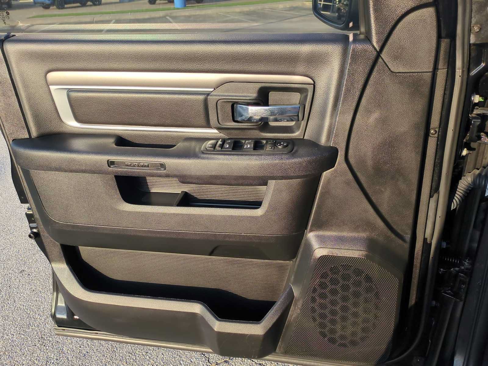 Used 2024 RAM 1500 Warlock AWD/4WD image 20