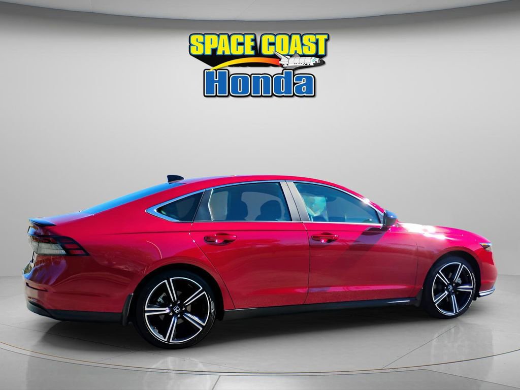 Used 2025 Honda Accord Sport image 10