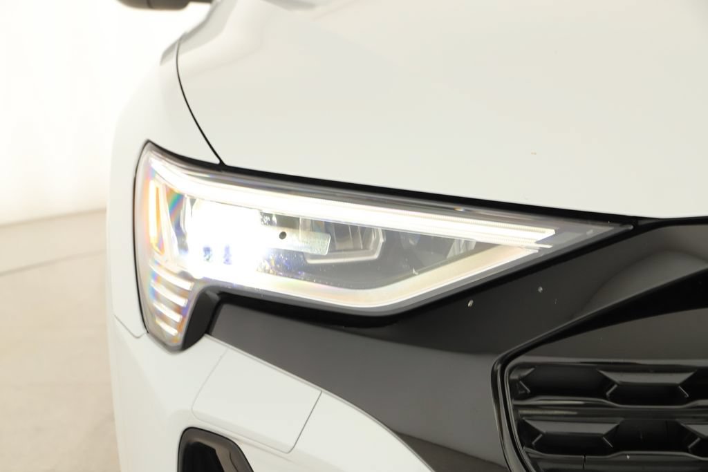 Certified 2024 Audi Q8 e-tron Premium AWD/4WD image 38