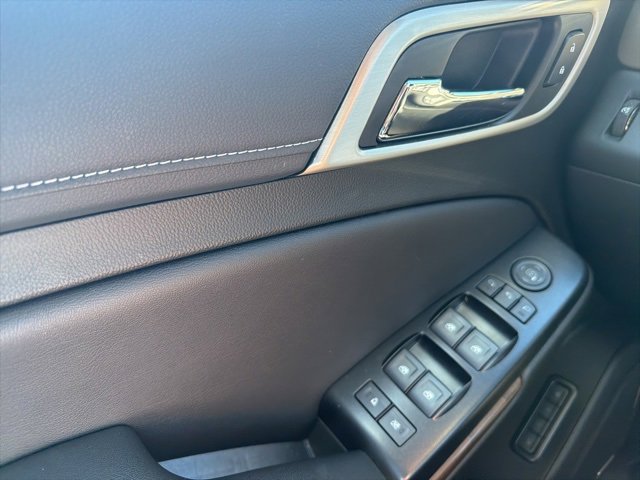 Used 2019 GMC Yukon Denali w/ Denali Ultimate Package image 11