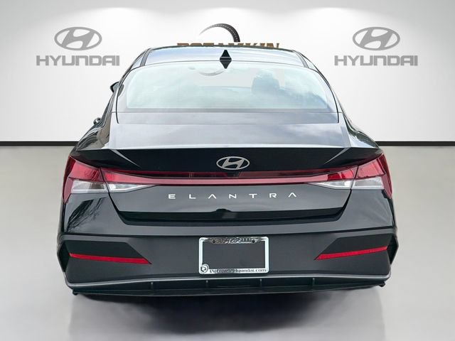New 2026 Hyundai Elantra SE FWD image 6