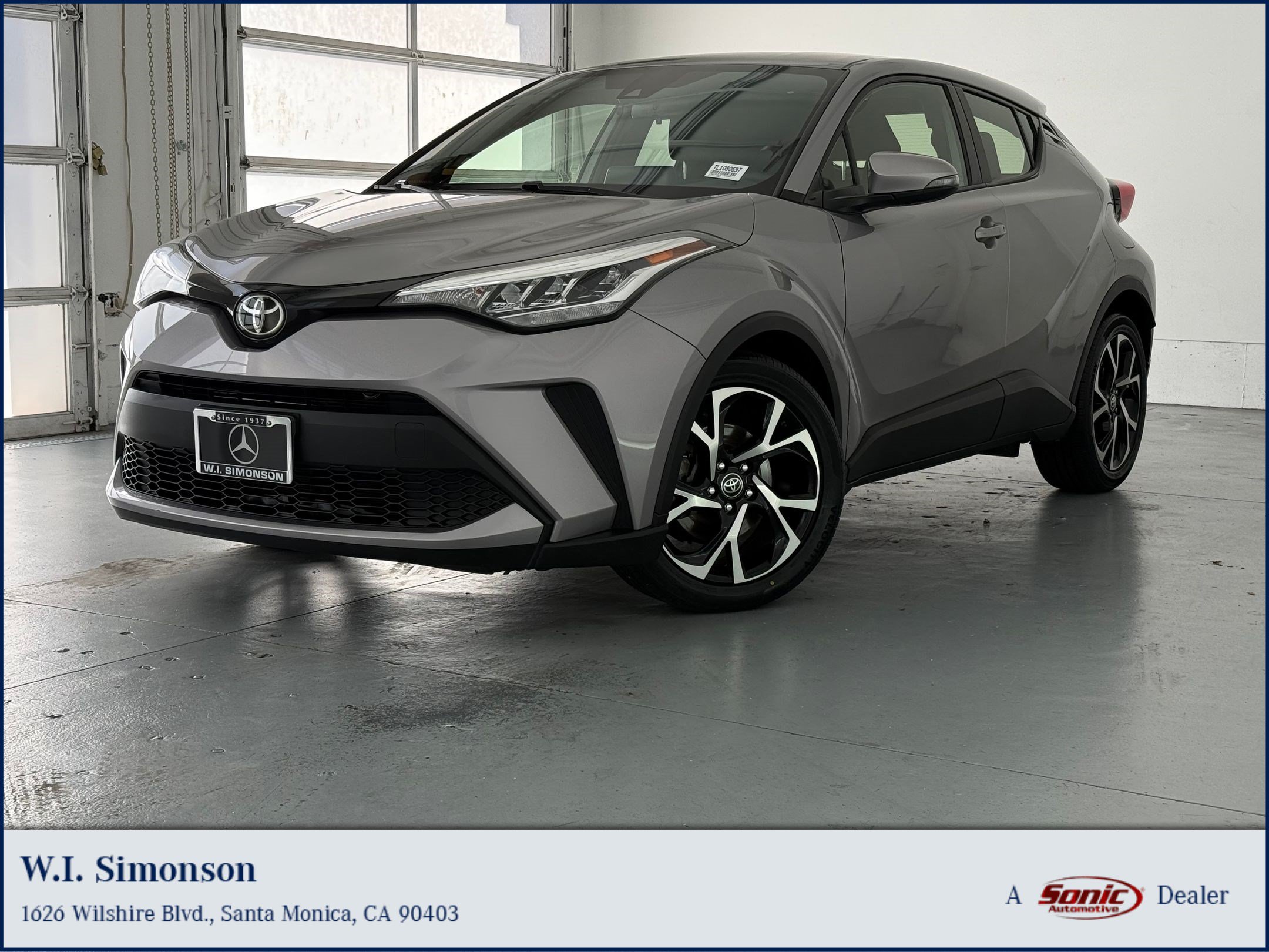Used 2020 Toyota C-HR XLE FWD image 1