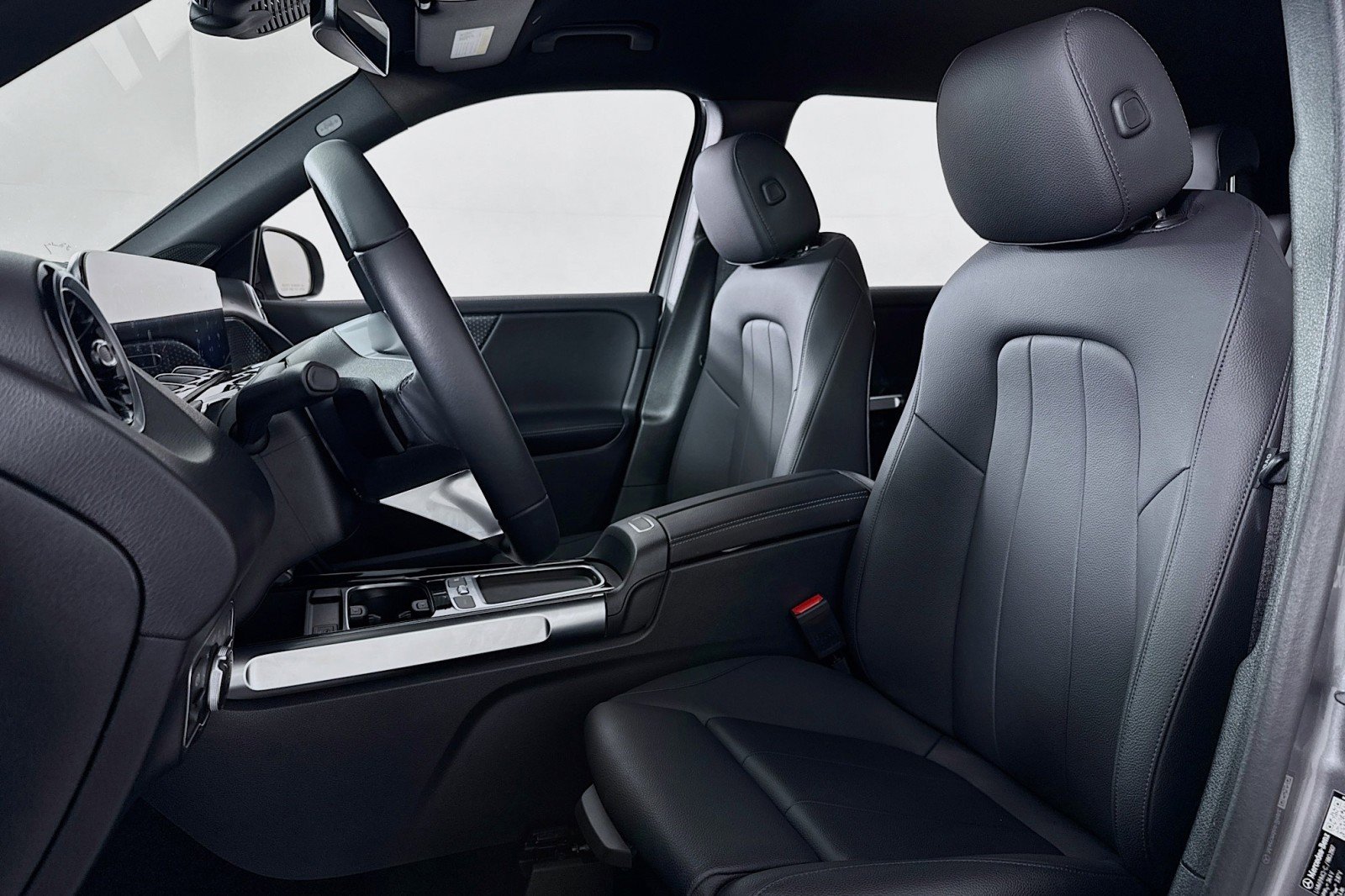 Certified 2026 Mercedes-Benz GLB 250 image 17