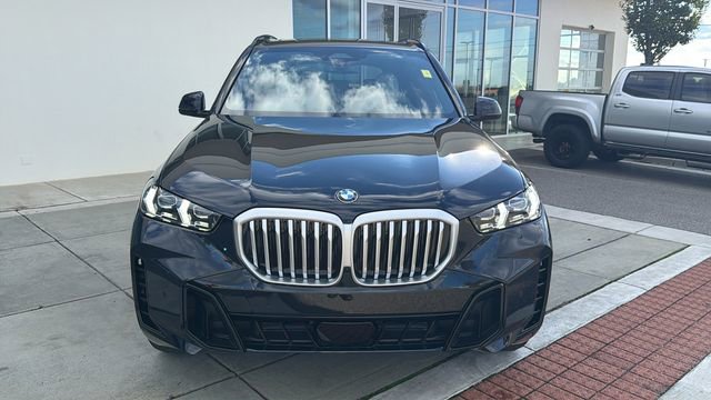 New 2026 BMW X5 sDrive40i w/ M Sport Package image 2