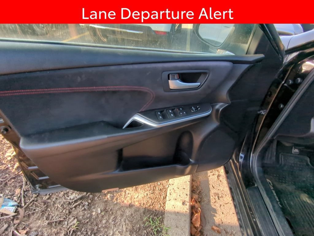 Used 2015 Toyota Camry XSE w/ Advanced Technology Package FWD image 8