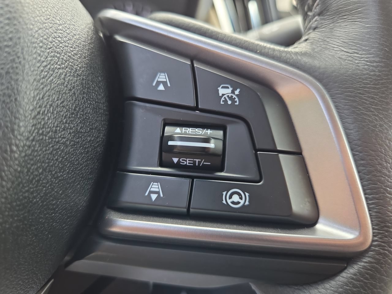 Certified 2022 Subaru Outback Limited AWD/4WD image 34