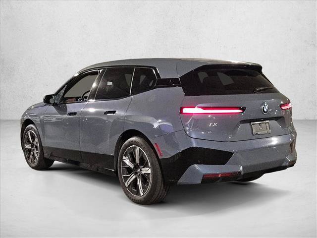 Used 2024 BMW iX xDrive50 w/ Sport Package AWD/4WD image 4