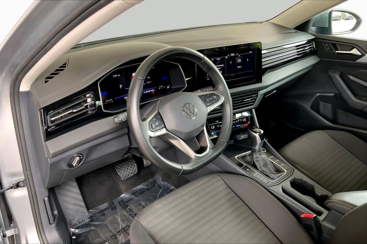 Used 2025 Volkswagen Jetta S FWD image 18