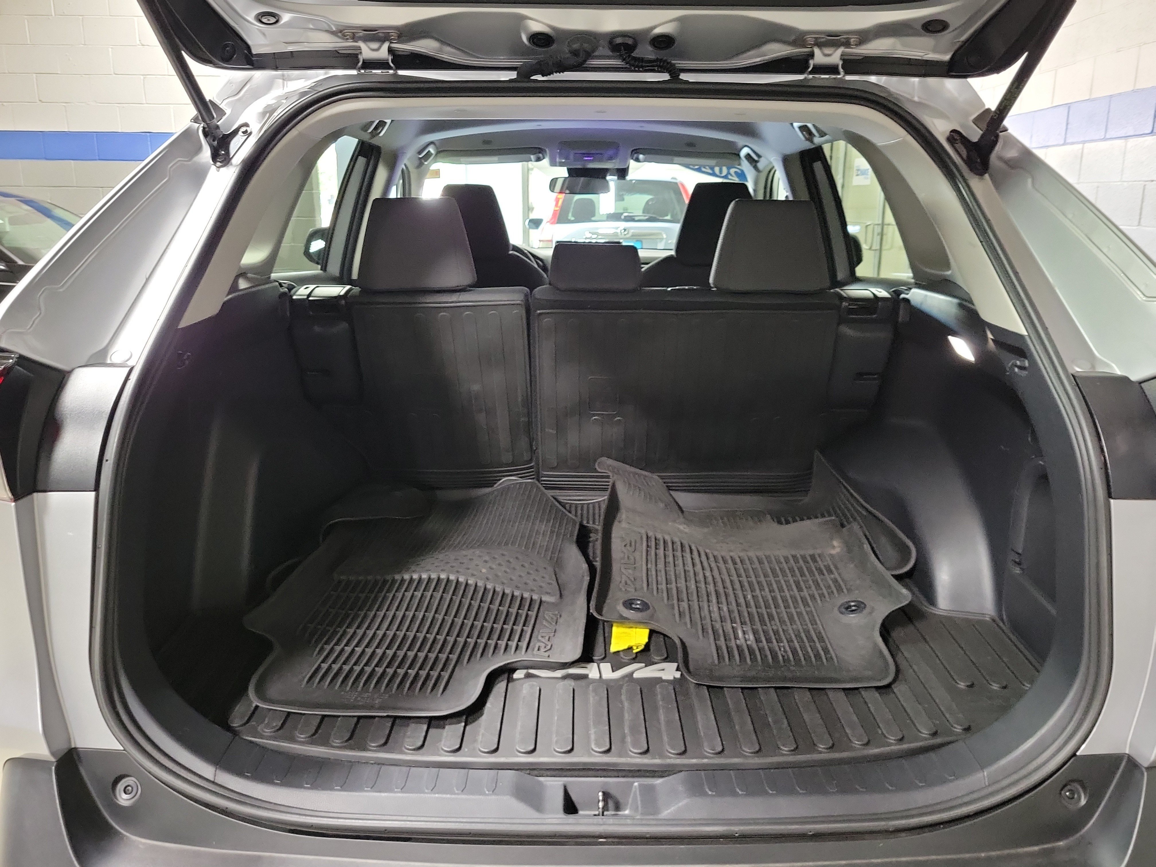 Used 2023 Toyota RAV4 XLE w/ XLE Grade Weather Package AWD/4WD image 9